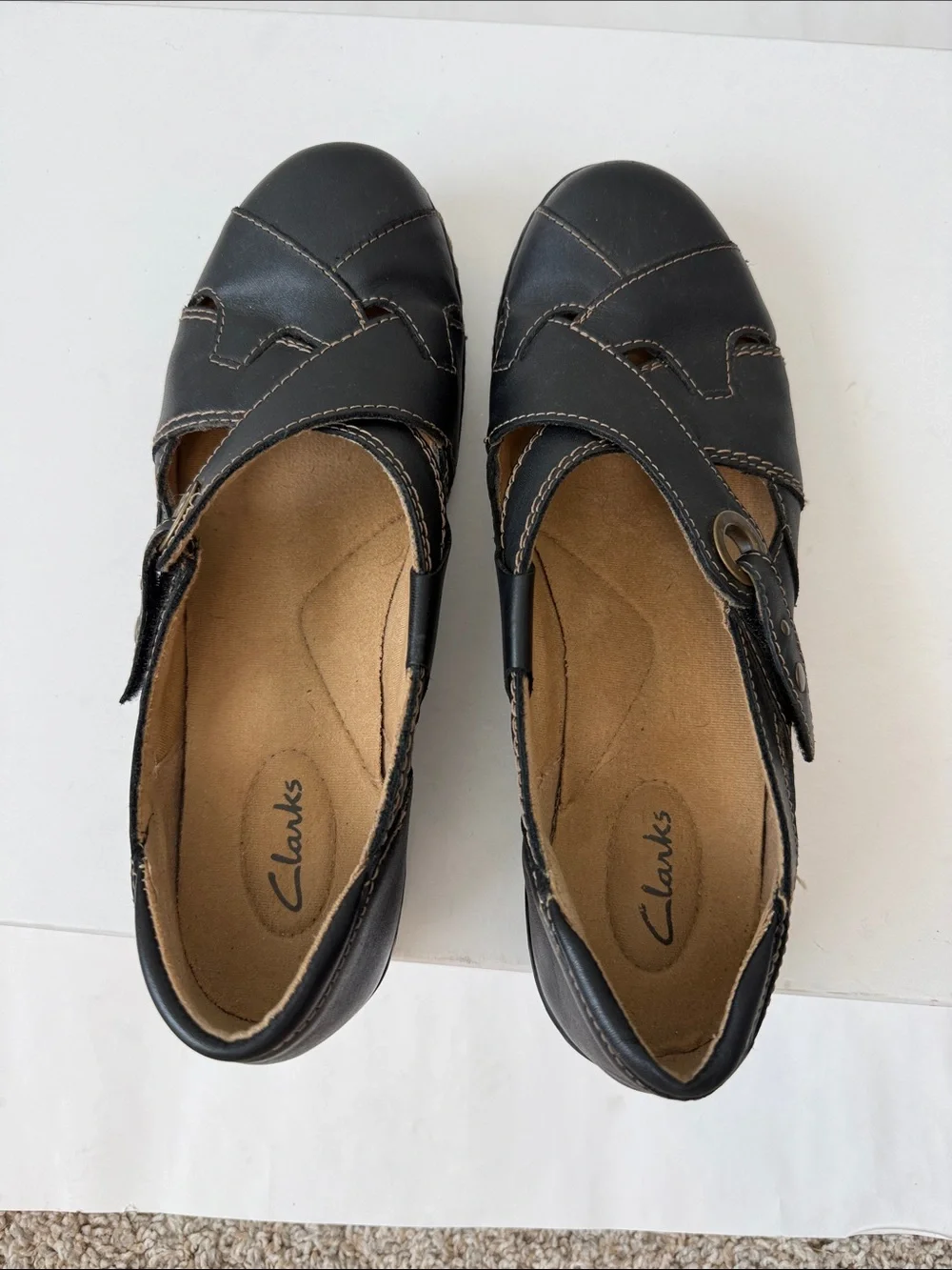 Clarks Ashland Spin Q Black Leather Mary Jane Flats with Strap